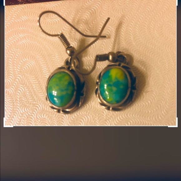 Sterling silver dangle earrings.  A little over an inch in length - Picture 6 of 8